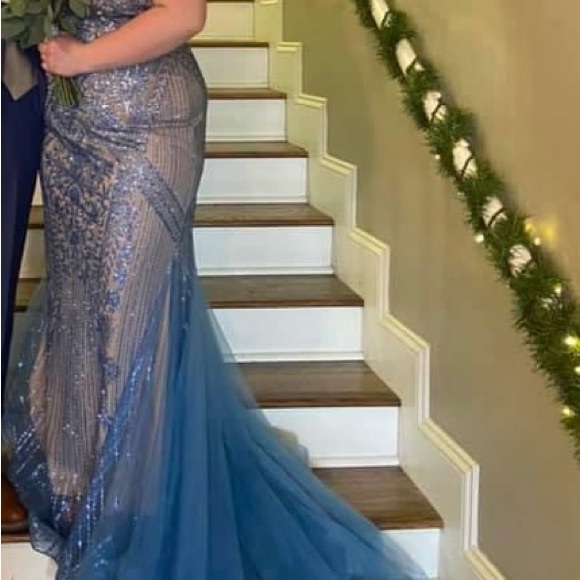 Clarisse Blue prom dress. Size 16. Halter top with mermaid bottom. $200 - Picture 2 of 4
